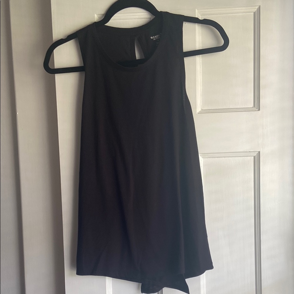 Old Navy Black Sleeveless Tank Top with Rounded Neckline